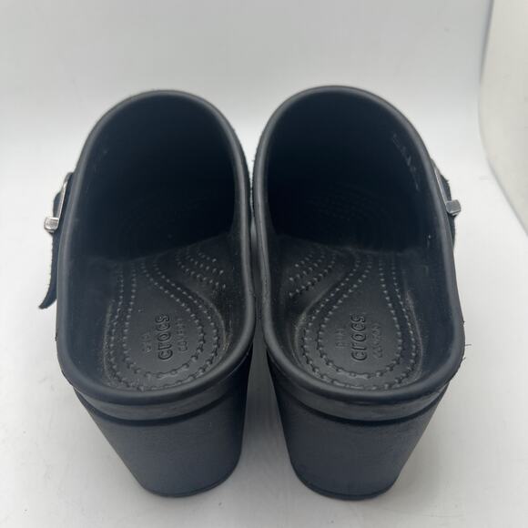 Crocs Women's Sarah Strap Buckle Dual Comfort Heeled Mule Clog Black Size 6 W - Picture 2 of 7